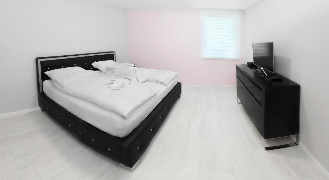 Corso Lux Apartman Gyula Exterior foto